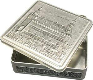 Aachen Dose - wunderschöne Aufbewahrungsdose mit Motiv Rathaus zu Aachen - lebensmittelecht - Keksdose - Maße: (Länge x Breite x Höhe): 20 x 20 x 5,4cm - Volumen ca. 2,1L